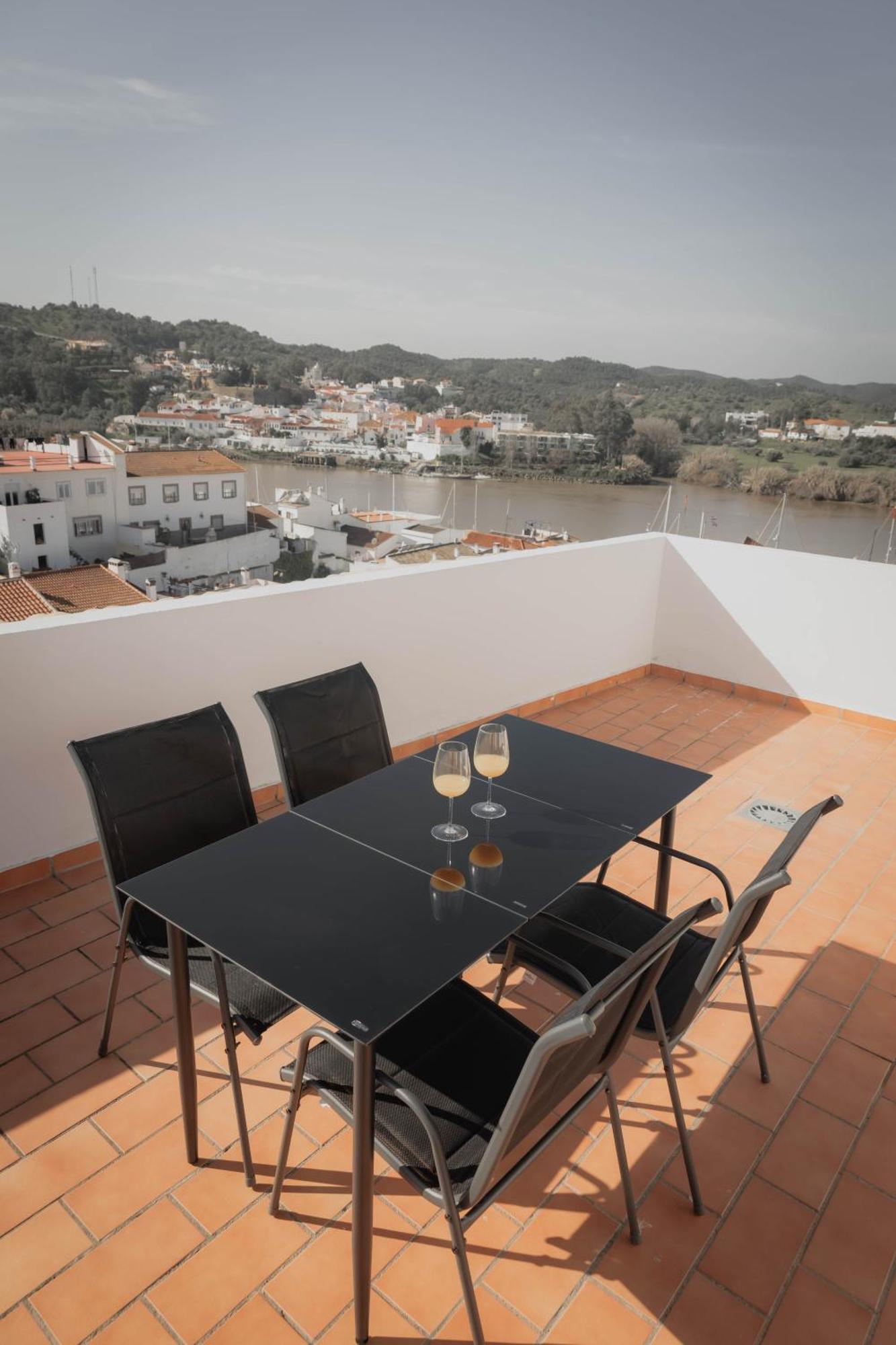 Residencial Neade Suites Sanlúcar de Guadiana エクステリア 写真
